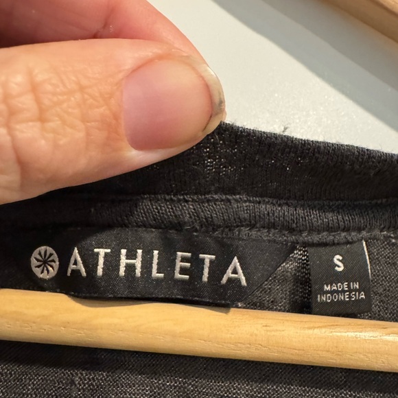 Athleta breezy v-neck tee - Picture 5 of 6